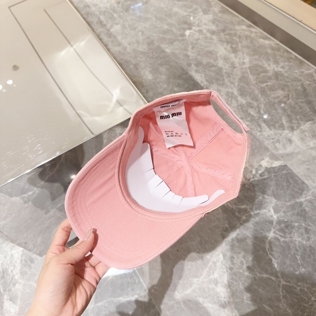 Miu Miu Caps